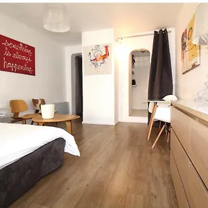 apt-studio-proche-cathedrale-saint-sauveur.aixenprovencehotels.org/