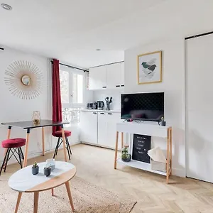 appartement-darchitecte-proche-arc-triomphe-2p.fr-paris.fr/
